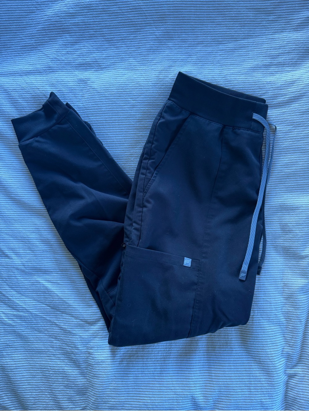 Fabletics Scrub Set Small - Picture 3 of 3